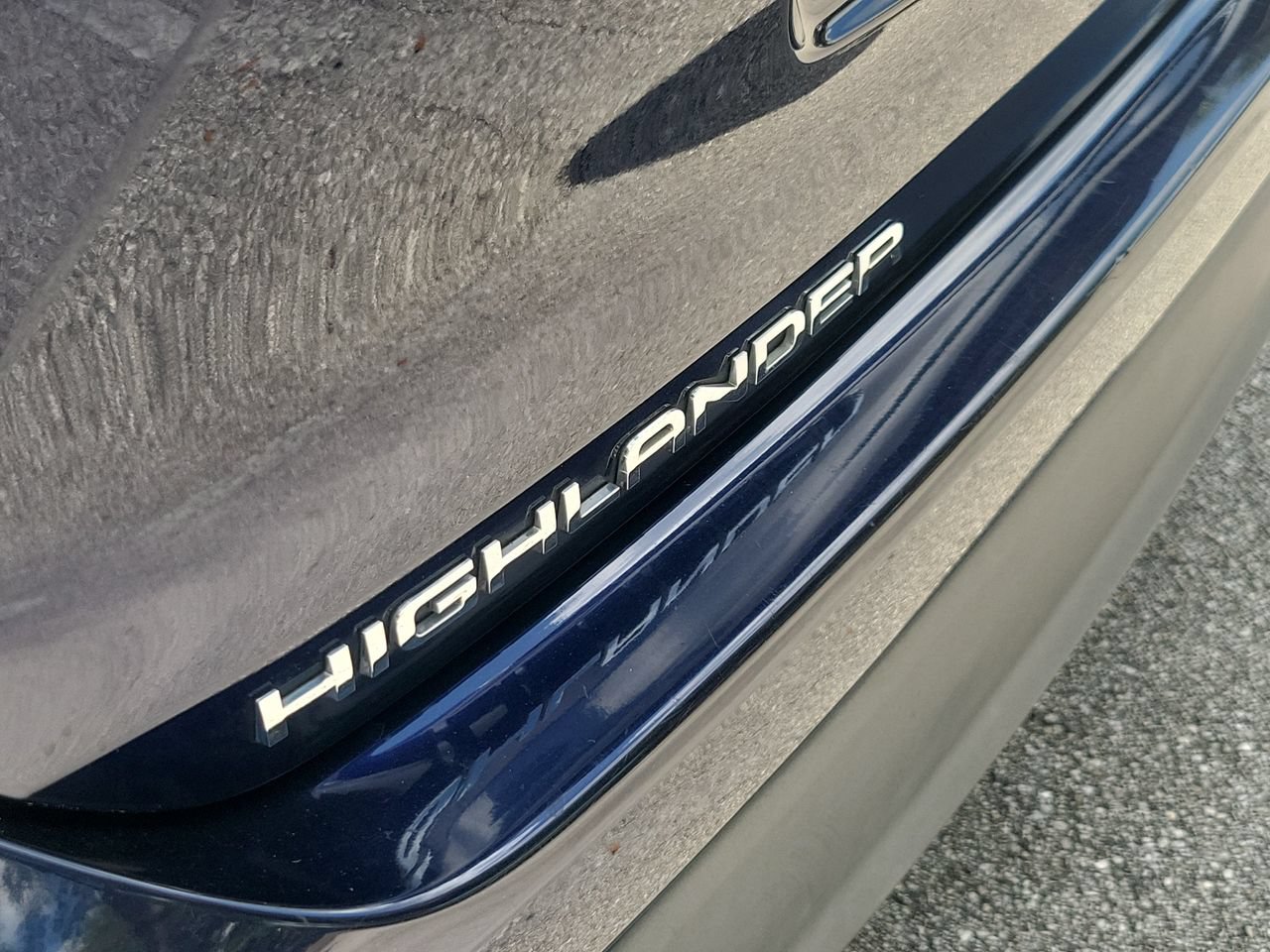 Used 2021 Toyota Highlander XLE FWD image 6