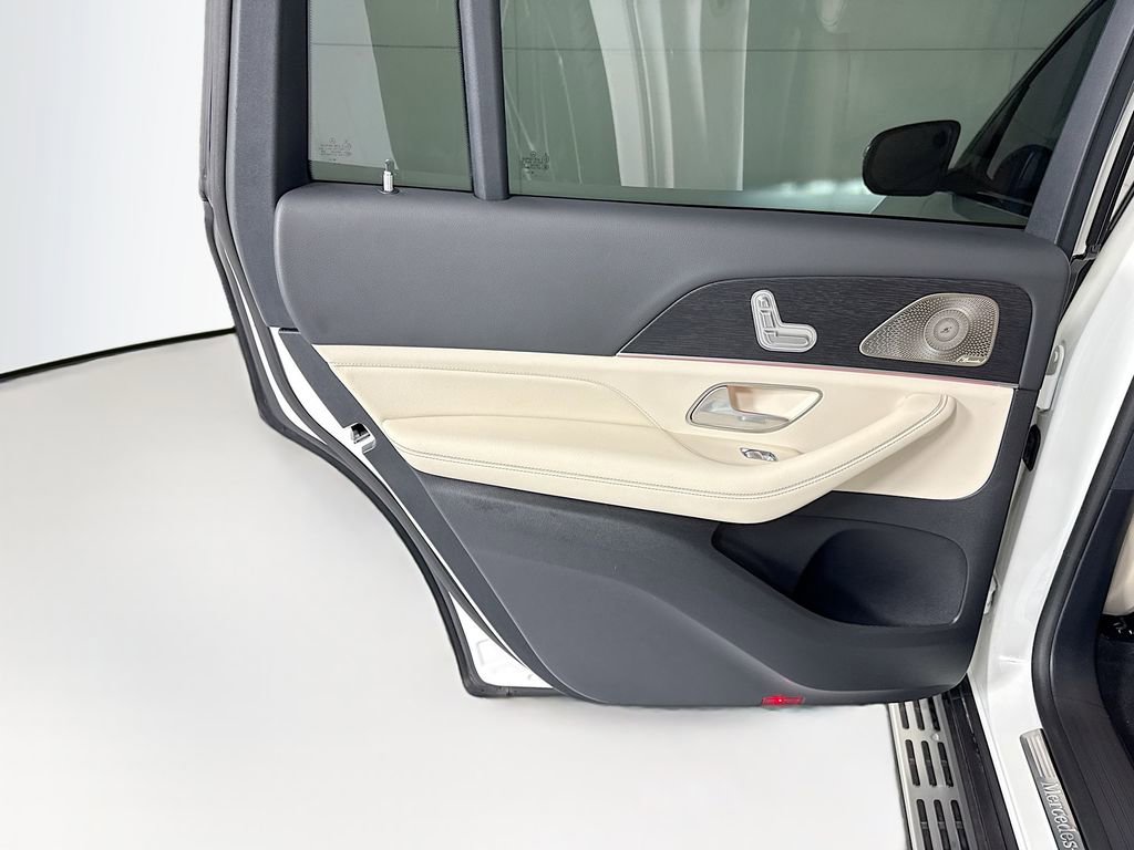 Certified 2025 Mercedes-Benz GLS 450 4MATIC image 27