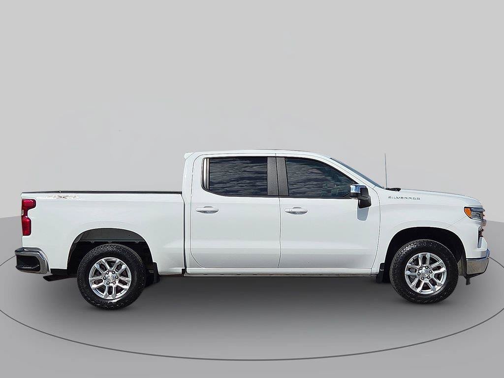 Used 2023 Chevrolet Silverado 1500 LT AWD/4WD image 2
