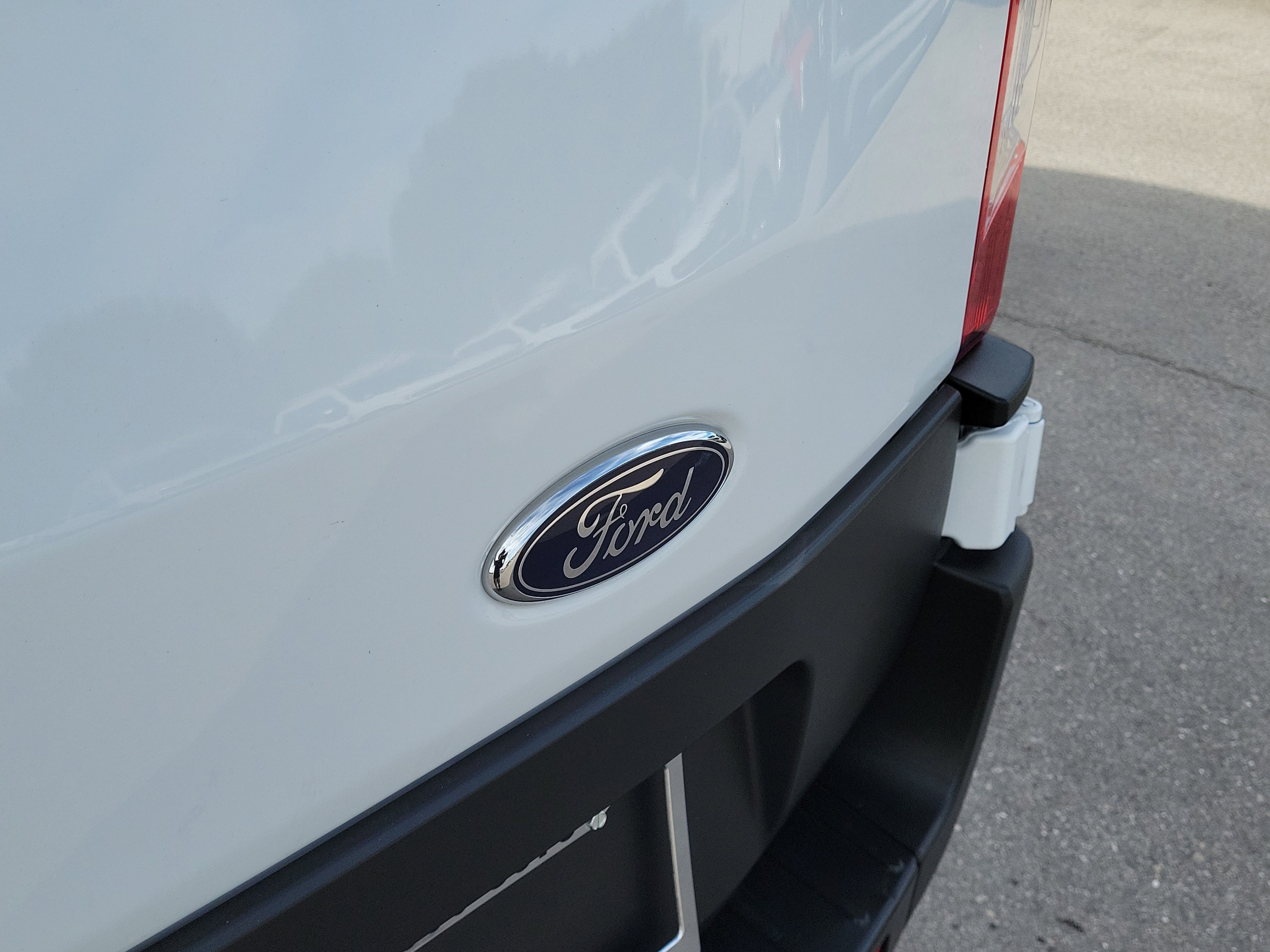 Used 2024 Ford Transit 250 Low Roof w/ Exterior Upgrade Package image 28