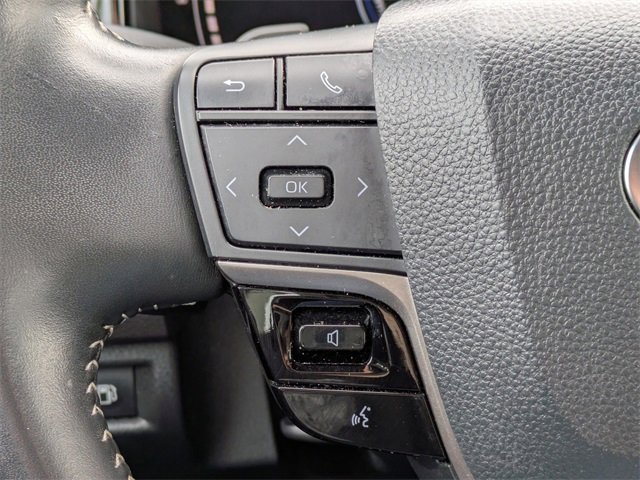 Used 2025 Toyota Camry SE image 26