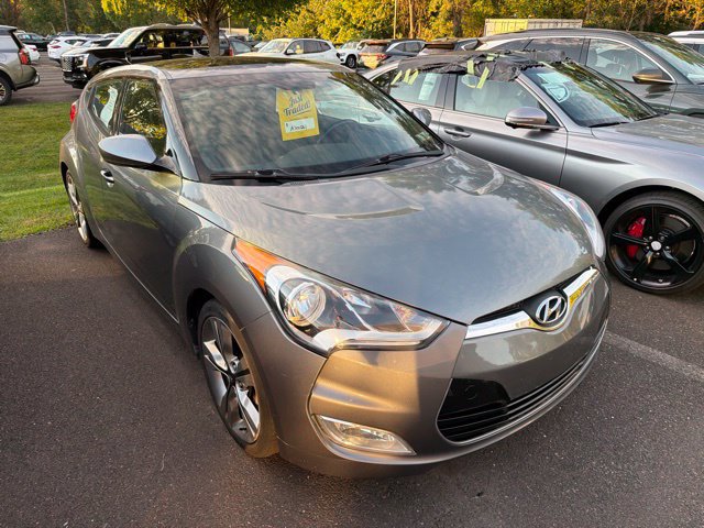 Used 2016 Hyundai Veloster w/ Option Group 03 FWD image 15