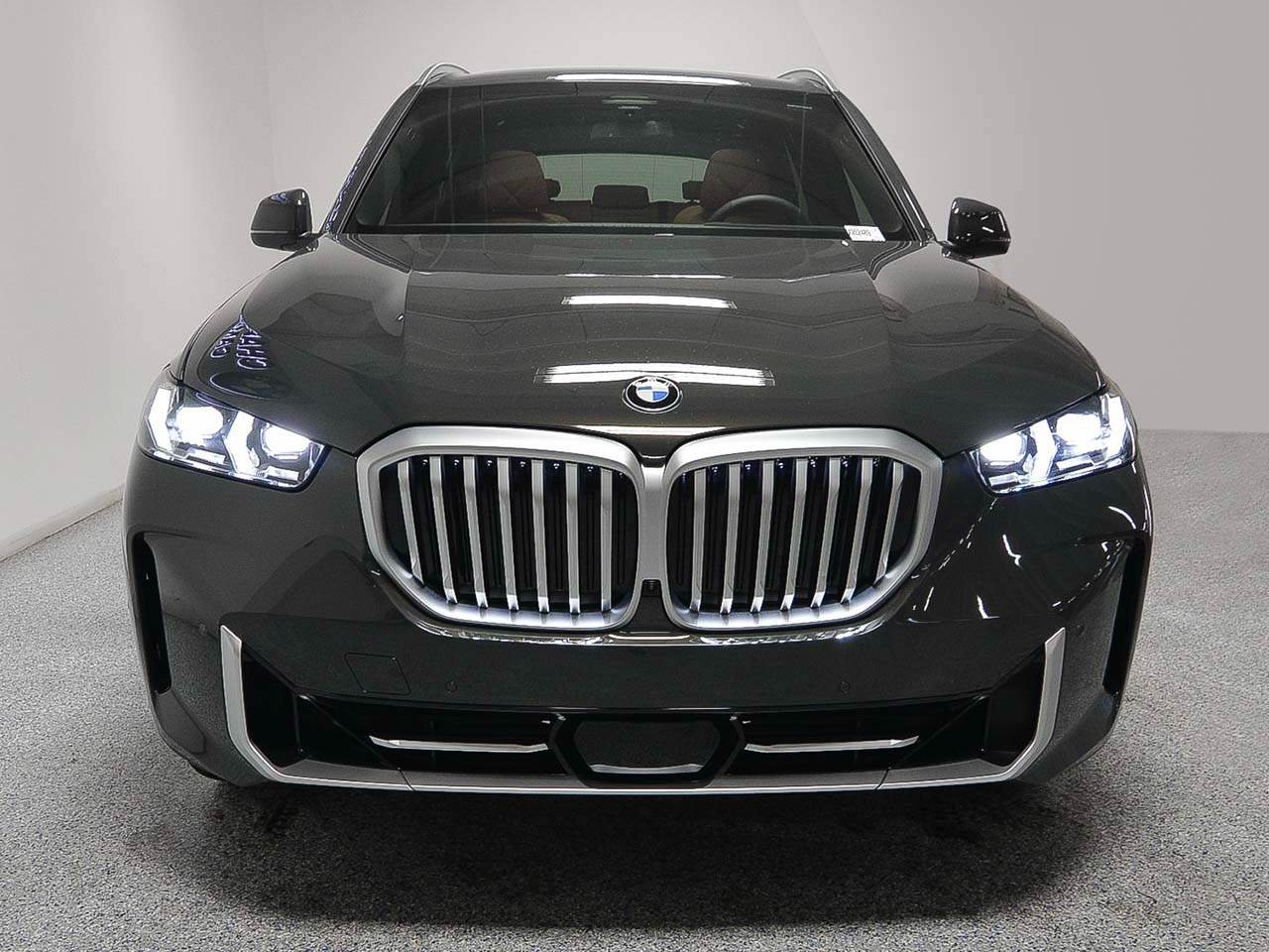 Used 2026 BMW X5 xDrive40i w/ Climate Comfort Package AWD/4WD image 2