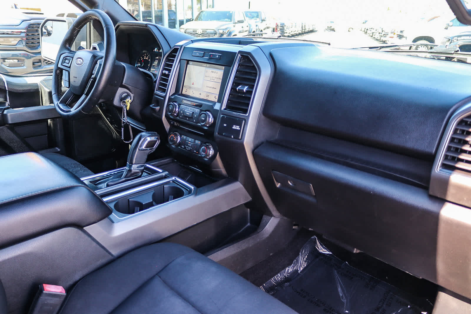 Used 2018 Ford F150 XLT w/ Equipment Group 302A Luxury RWD image 16
