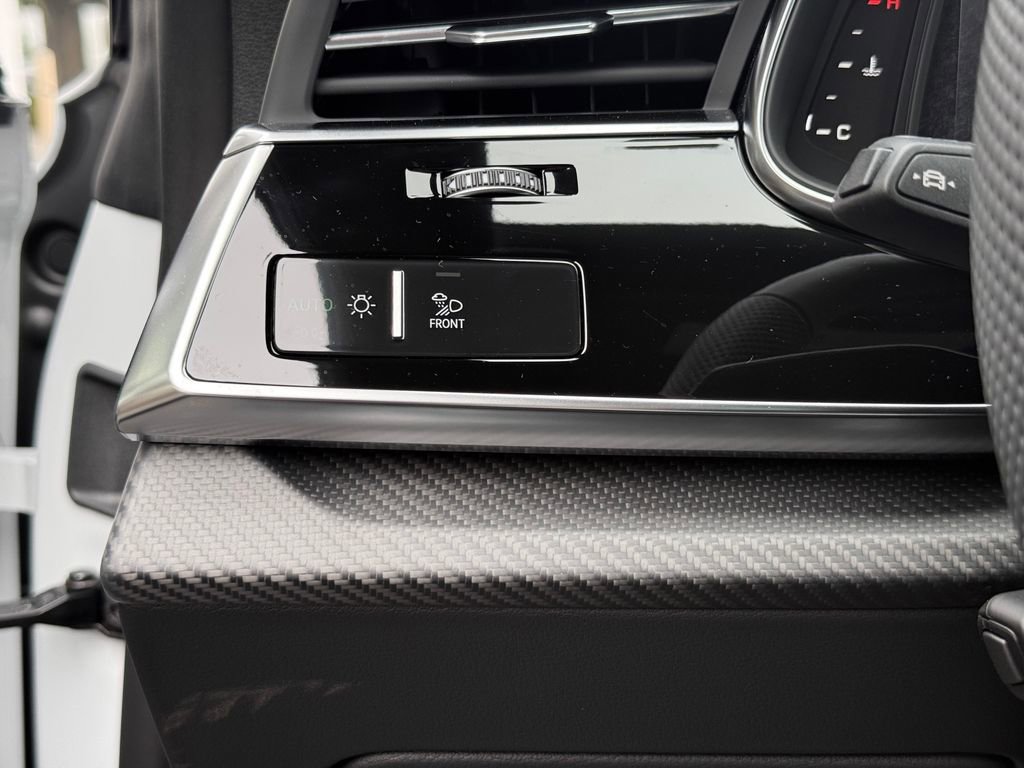 New 2026 Audi SQ8 Premium Plus image 18