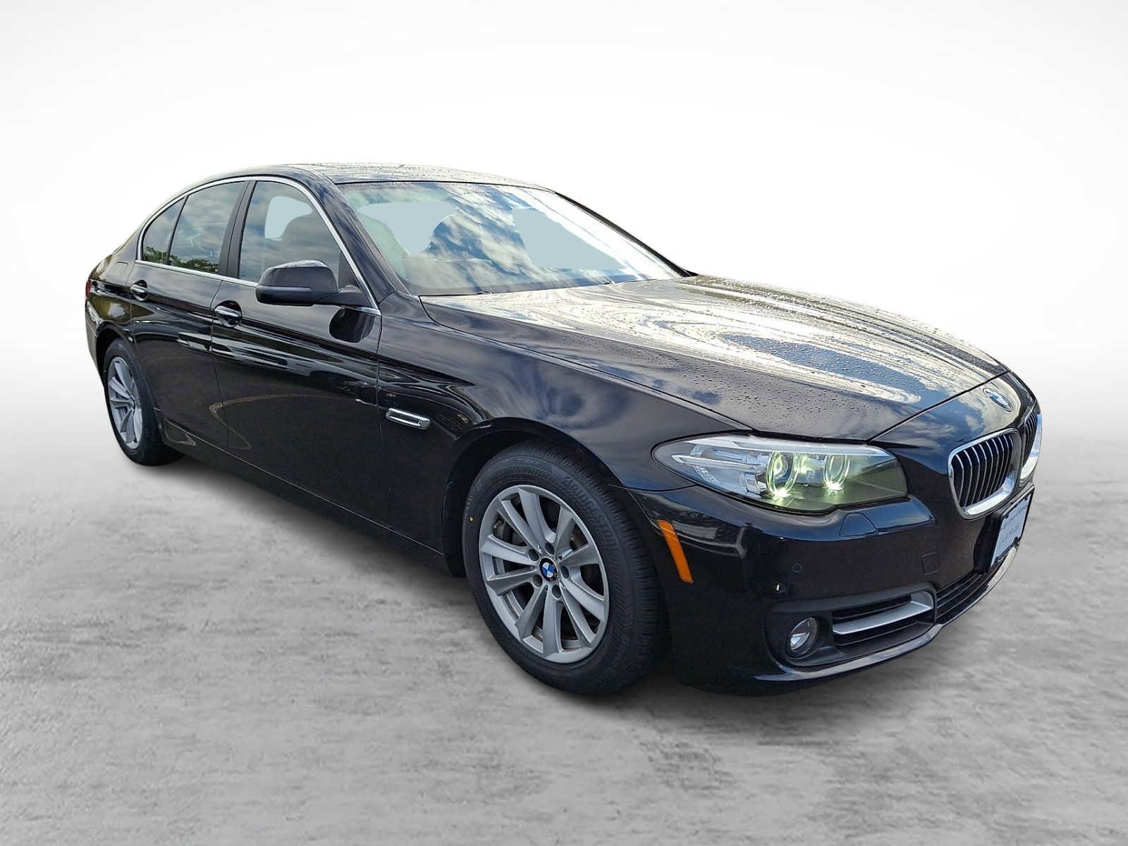 Used 2015 BMW 528i xDrive Sedan image 3