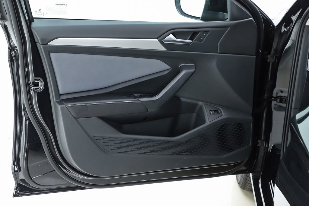 New 2026 Volkswagen Jetta SE FWD image 18