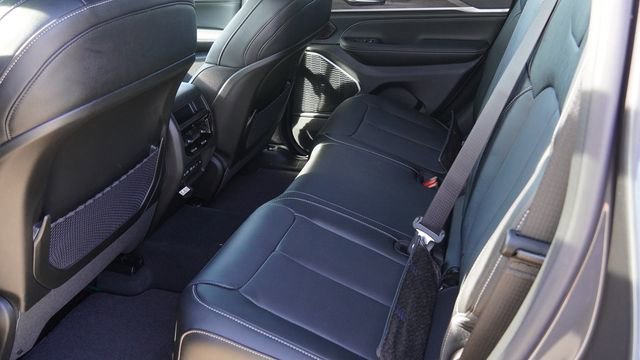 New 2026 Jeep Grand Cherokee Limited AWD/4WD image 13