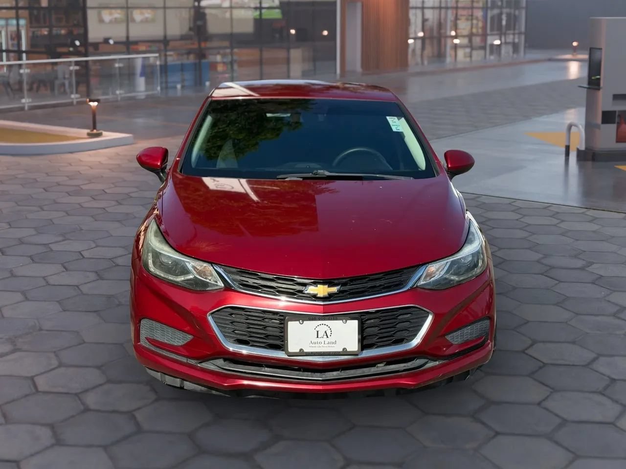 Used 2017 Chevrolet Cruze LT FWD image 9