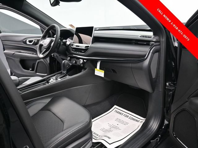 New 2026 Jeep Compass Latitude image 24