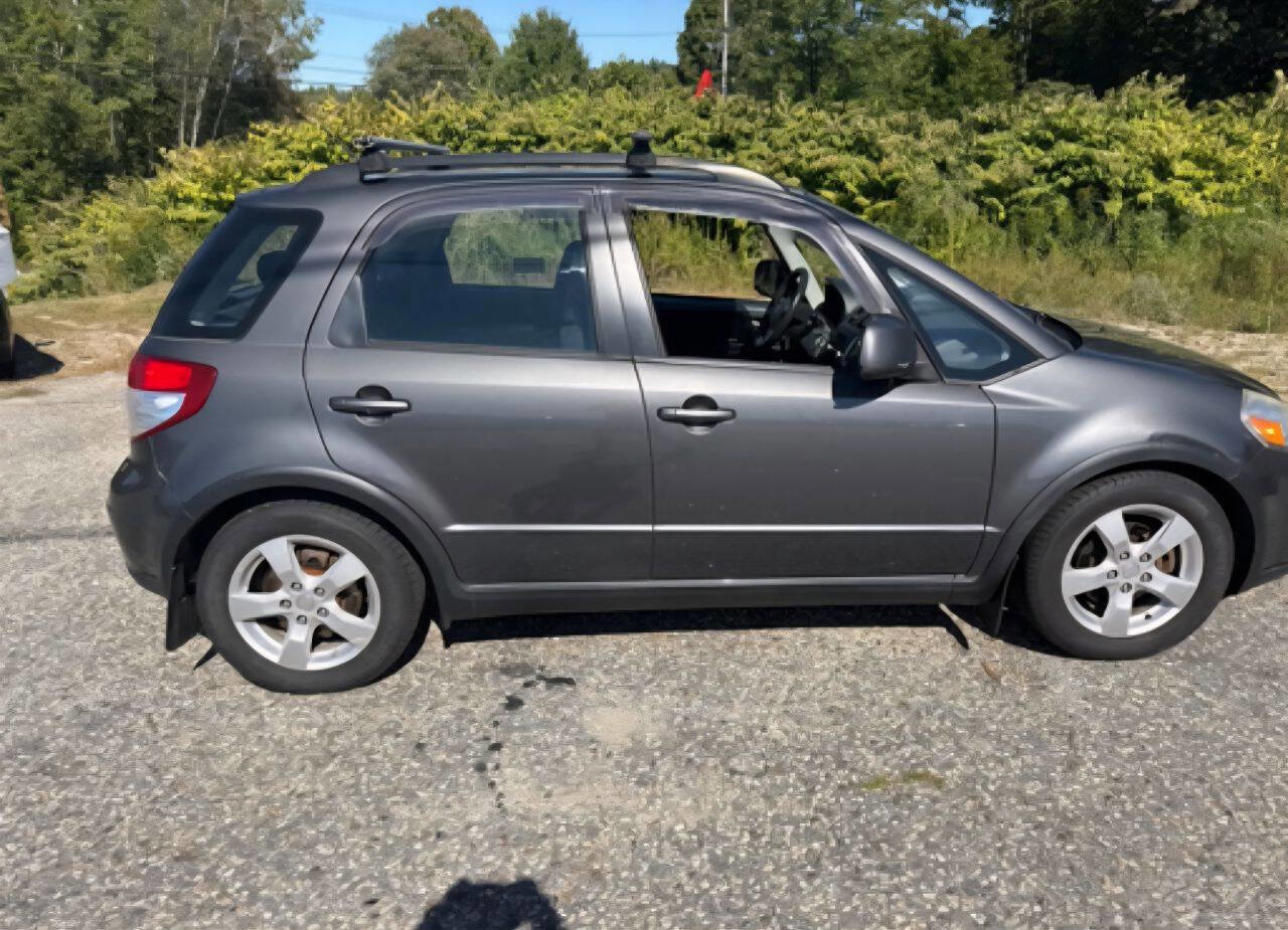 Used 2012 Suzuki SX4 AWD Hatchback image 4