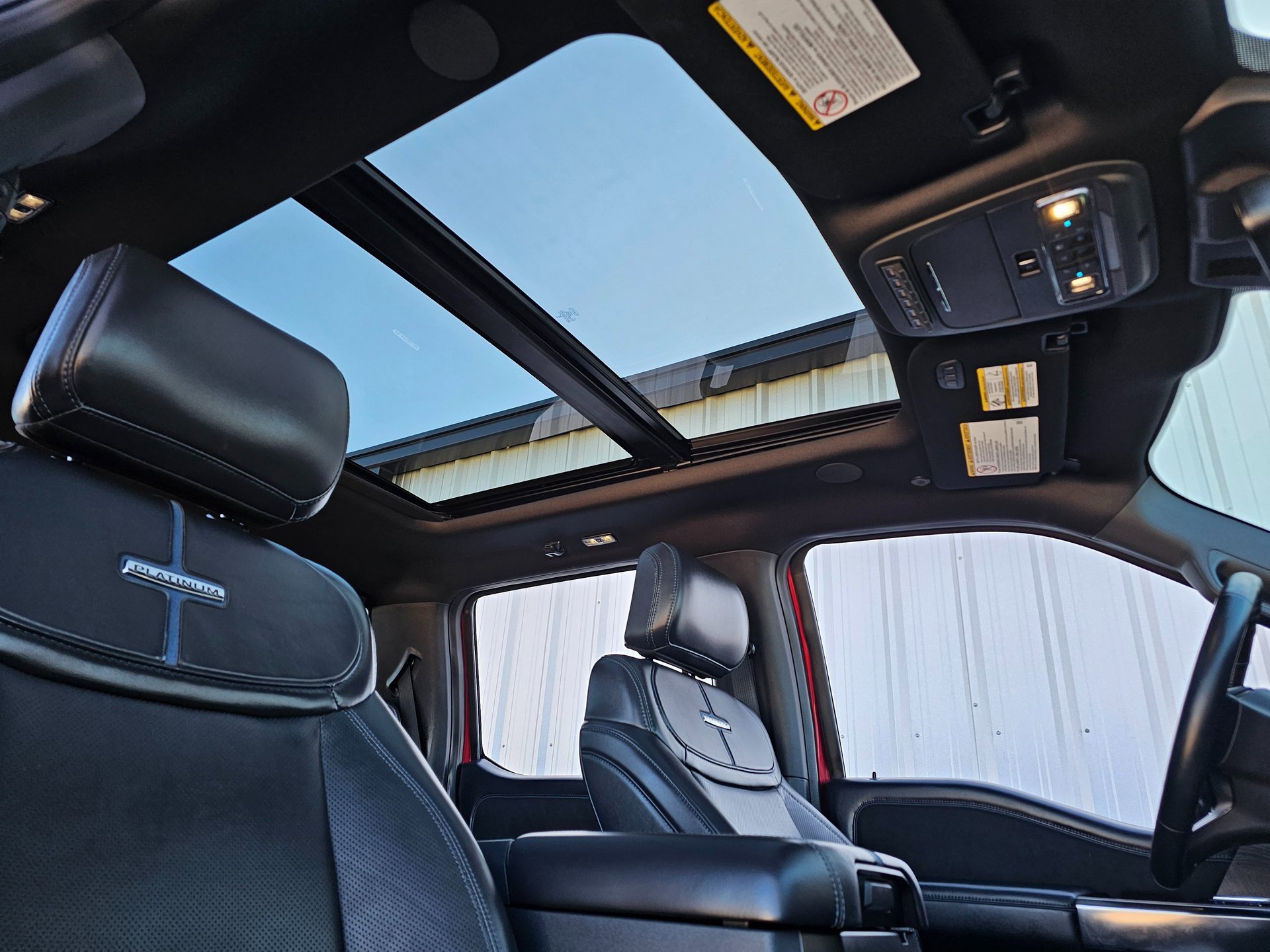 Used 2025 Ford F250 Platinum w/ FX4 Off-Road Package image 51