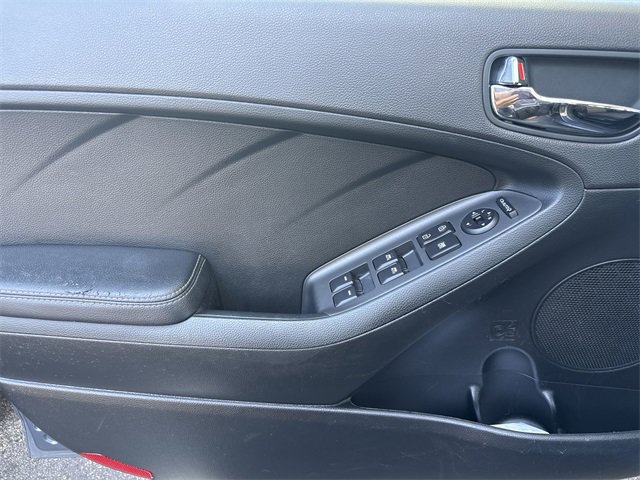 Used 2016 Kia Forte EX image 18