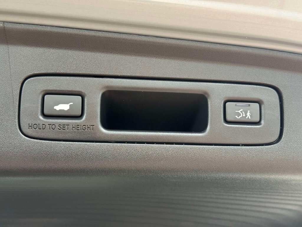 Certified 2025 Acura ADX A-Spec AWD/4WD image 10