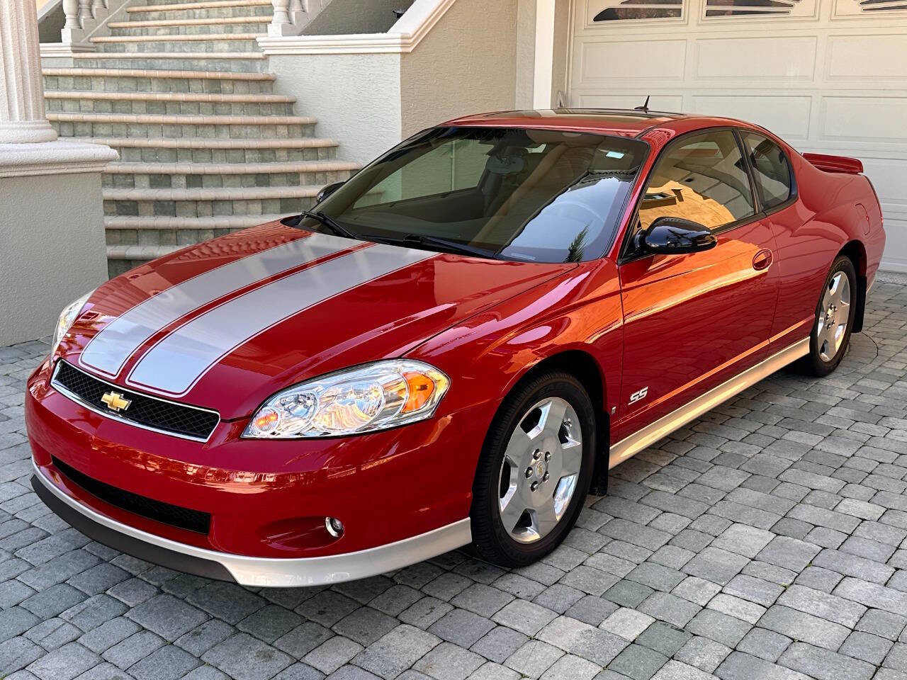 Used 2007 Chevrolet Monte Carlo SS w/ Silver Rally Stripe Package FWD image 28