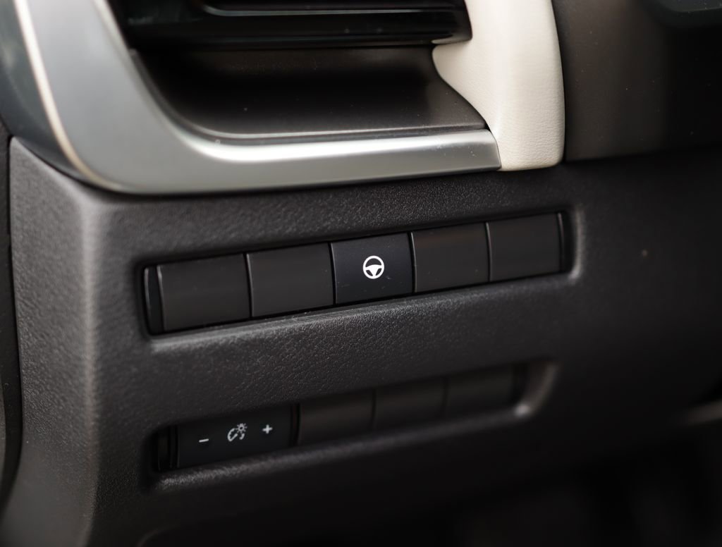 Used 2021 Nissan Rogue SV FWD image 10