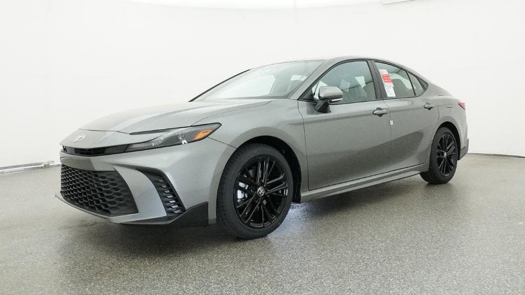 New 2026 Toyota Camry SE FWD image 17
