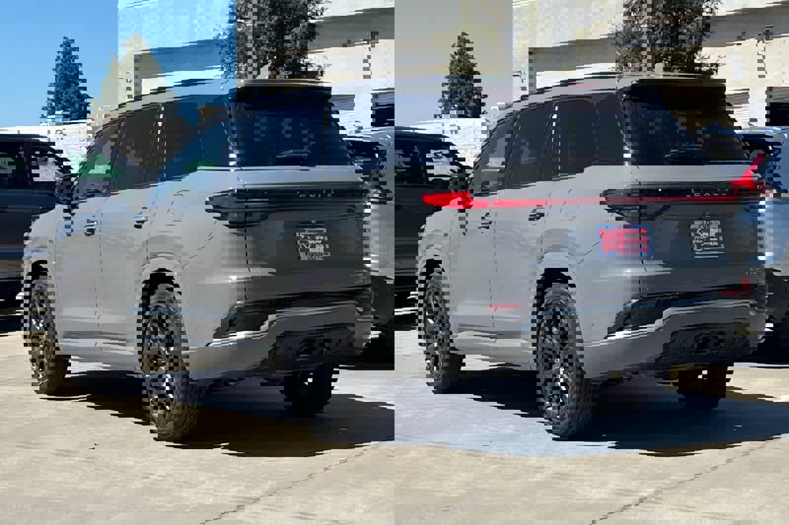 Used 2026 Lexus TX 500h AWD w/ Technology Package image 7