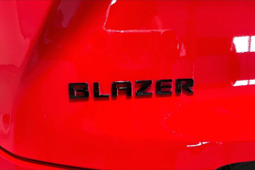 Used 2022 Chevrolet Blazer RS w/ Enhanced Convenience Package FWD image 38