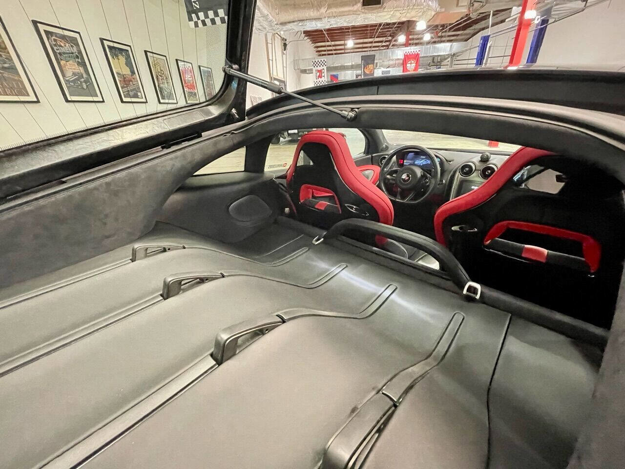 Used 2017 McLaren 570S image 53