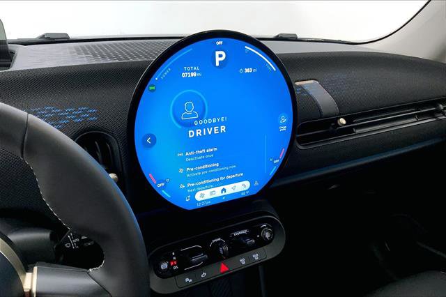 Certified 2025 MINI Cooper 2-Door Hardtop image 5