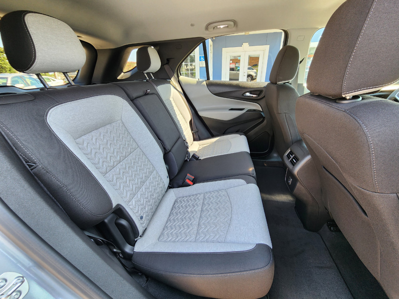 Used 2024 Chevrolet Equinox LT w/ Driver Convenience Package image 13