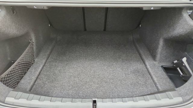 Used 2025 BMW 330i xDrive Sedan image 15