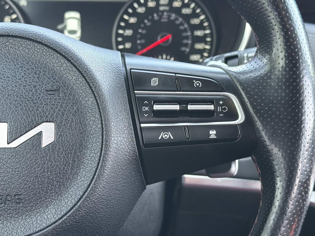 Used 2022 Kia Stinger GT2 w/ Red Interior Color Package image 9