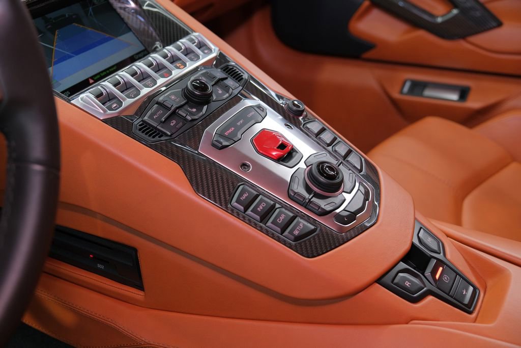 Used 2017 Lamborghini Aventador LP 700-4 image 23