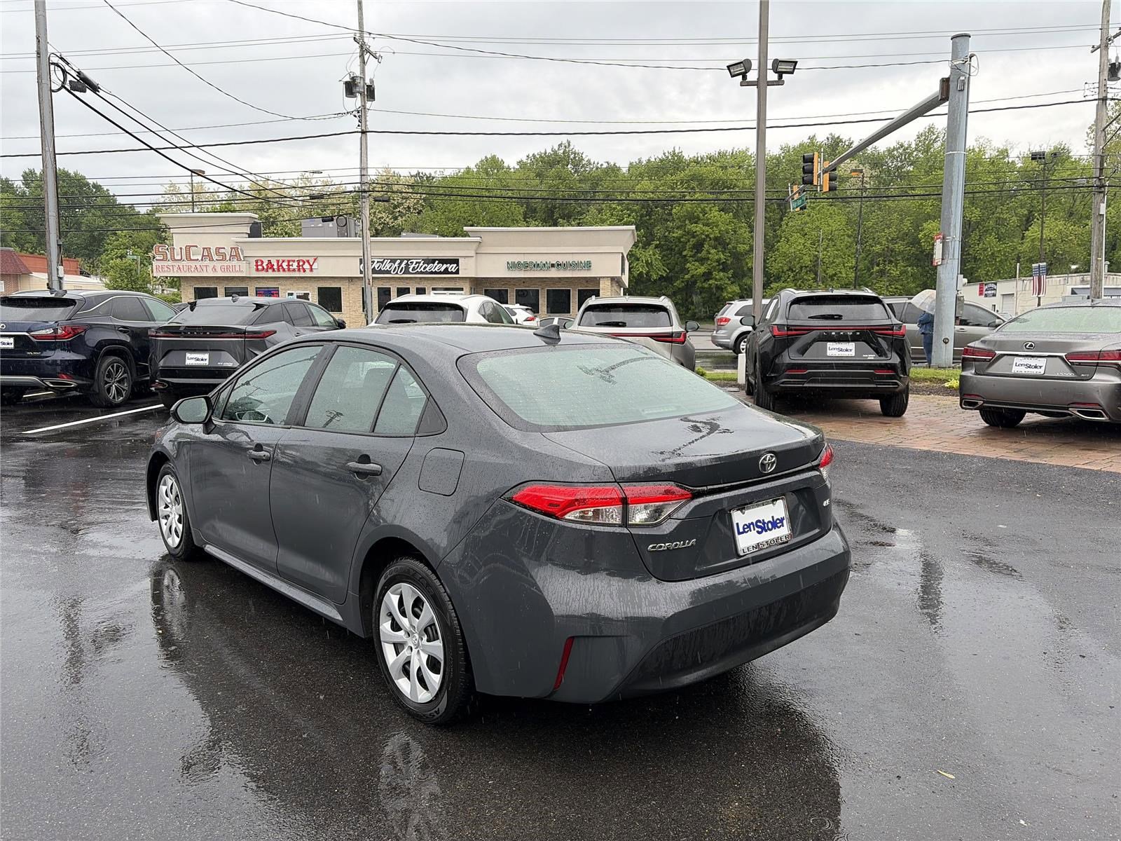 Used 2023 Toyota Corolla LE FWD image 3