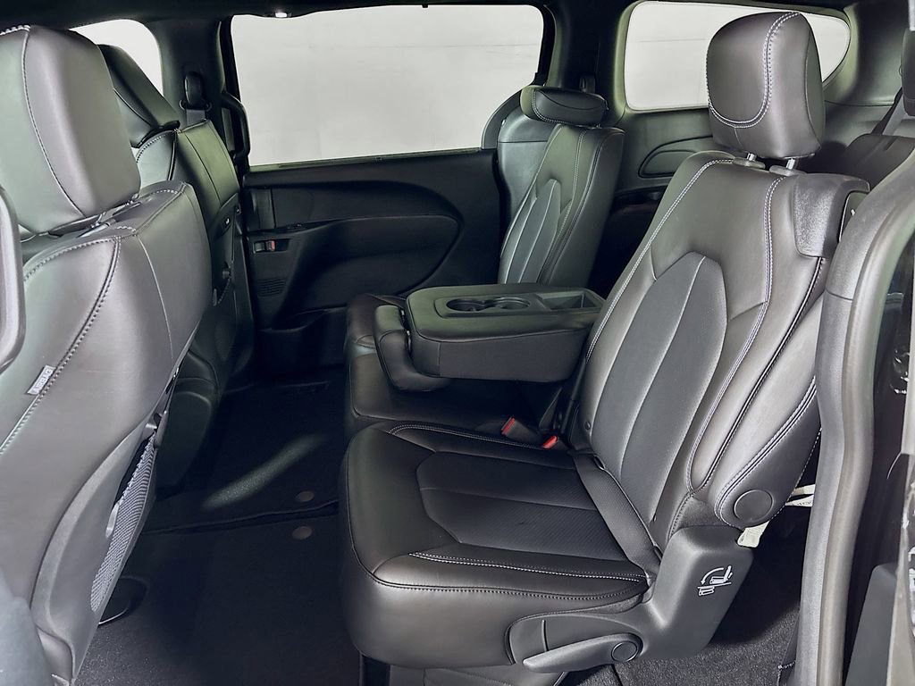 New 2026 Chrysler Pacifica Select image 19