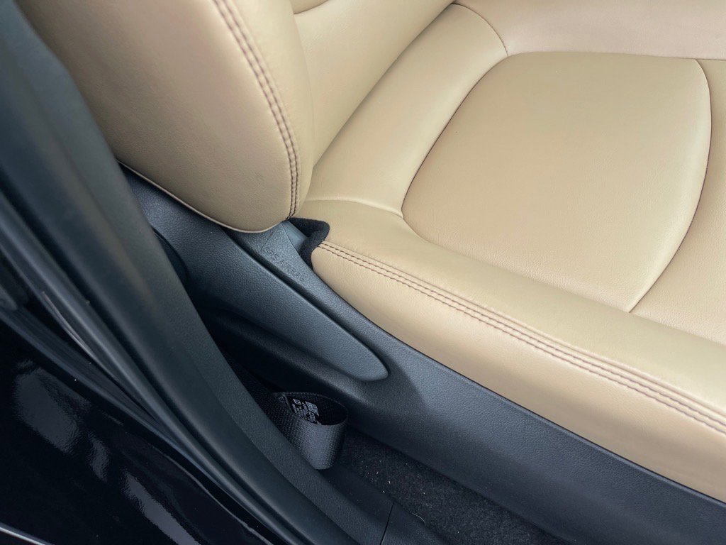 Used 2024 Toyota RAV4 XLE Premium image 17