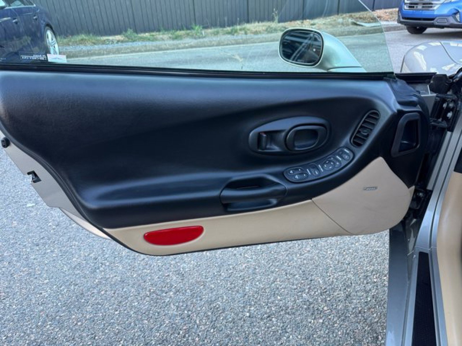 Used 2001 Chevrolet Corvette Convertible w/ Preferred Equipment Group2 image 16