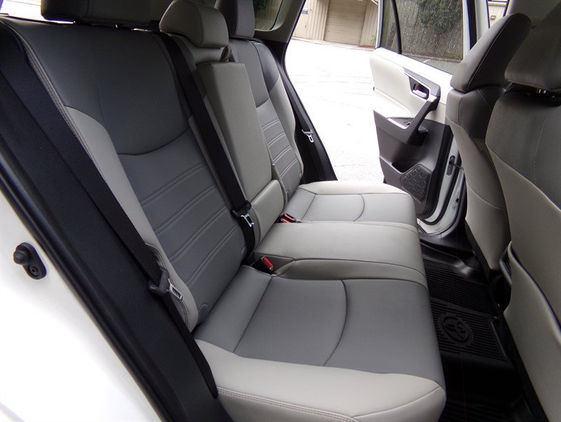 Used 2025 Toyota RAV4 XLE Premium w/ Weather Package FWD image 25