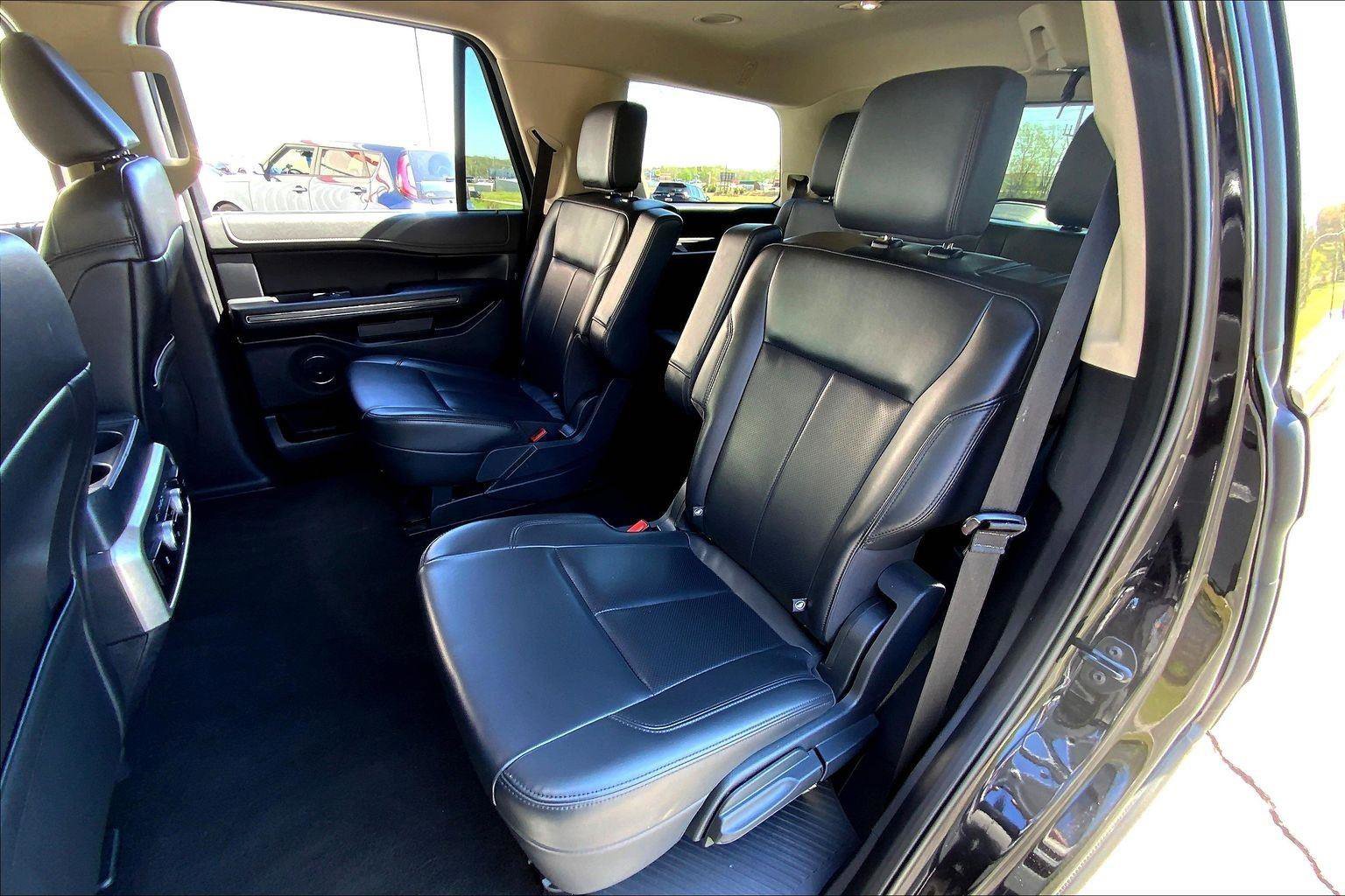 Used 2024 Ford Expedition XLT image 23