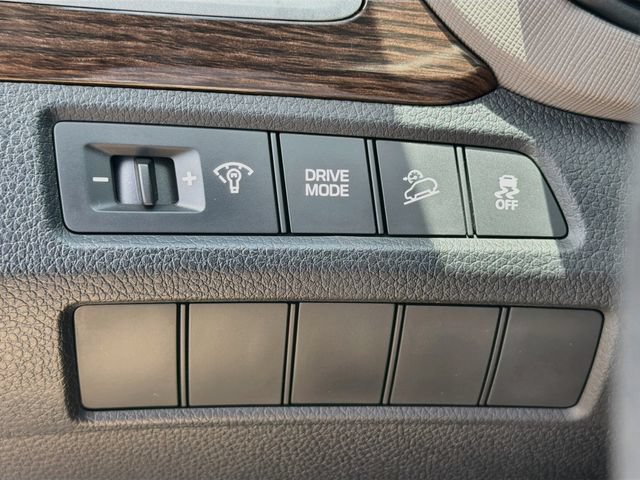 Used 2017 Hyundai Santa Fe Sport FWD image 10