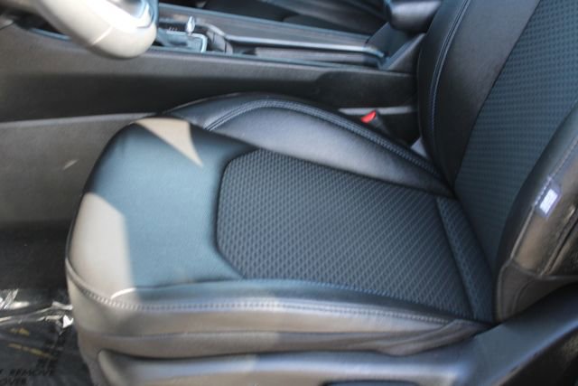 Used 2025 Jeep Compass Latitude image 32