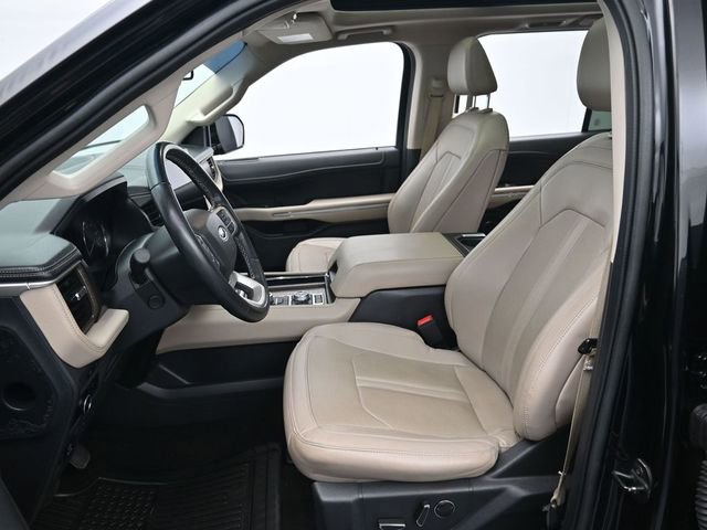 Used 2023 Ford Expedition Limited image 13