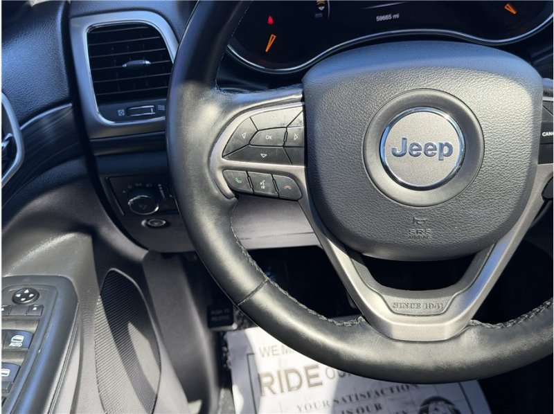 Used 2020 Jeep Grand Cherokee Altitude AWD/4WD image 35