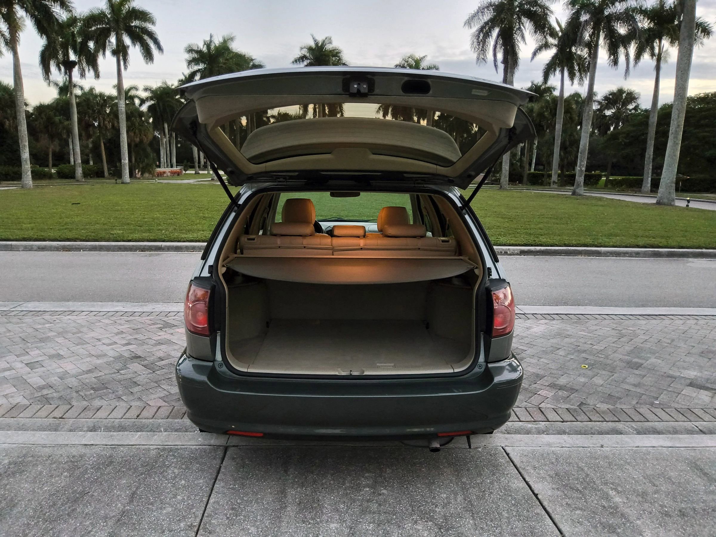 Used 2000 Lexus RX 300 4WD w/ Premium Pkg image 46