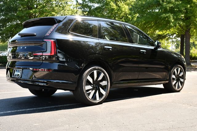 Certified 2025 Volvo EX90 Ultra AWD/4WD image 7