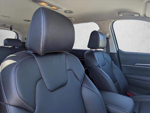 Used 2025 Kia Telluride LX image 27