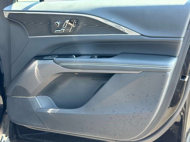 Certified 2024 Cadillac Lyriq Luxury AWD/4WD image 21