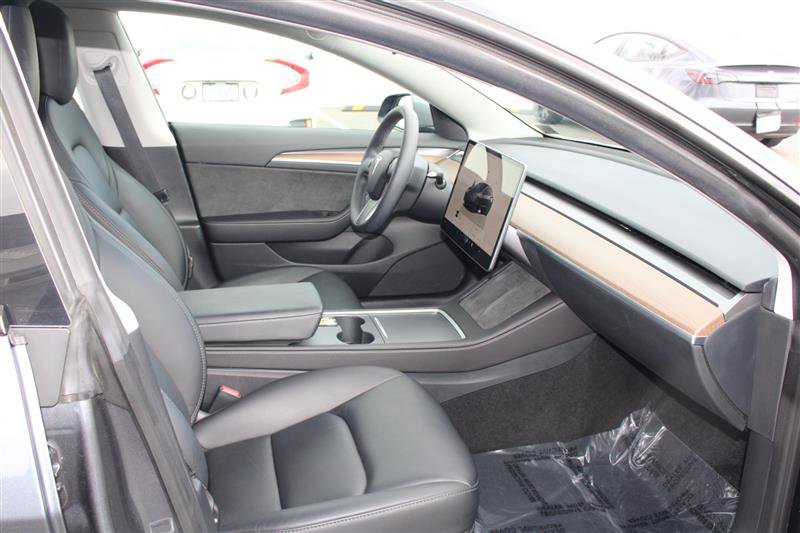 Used 2023 Tesla Model 3 Standard Range image 13