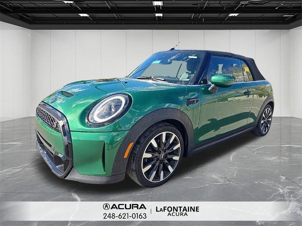 Used 2022 MINI Cooper S w/ Premium Package image 1