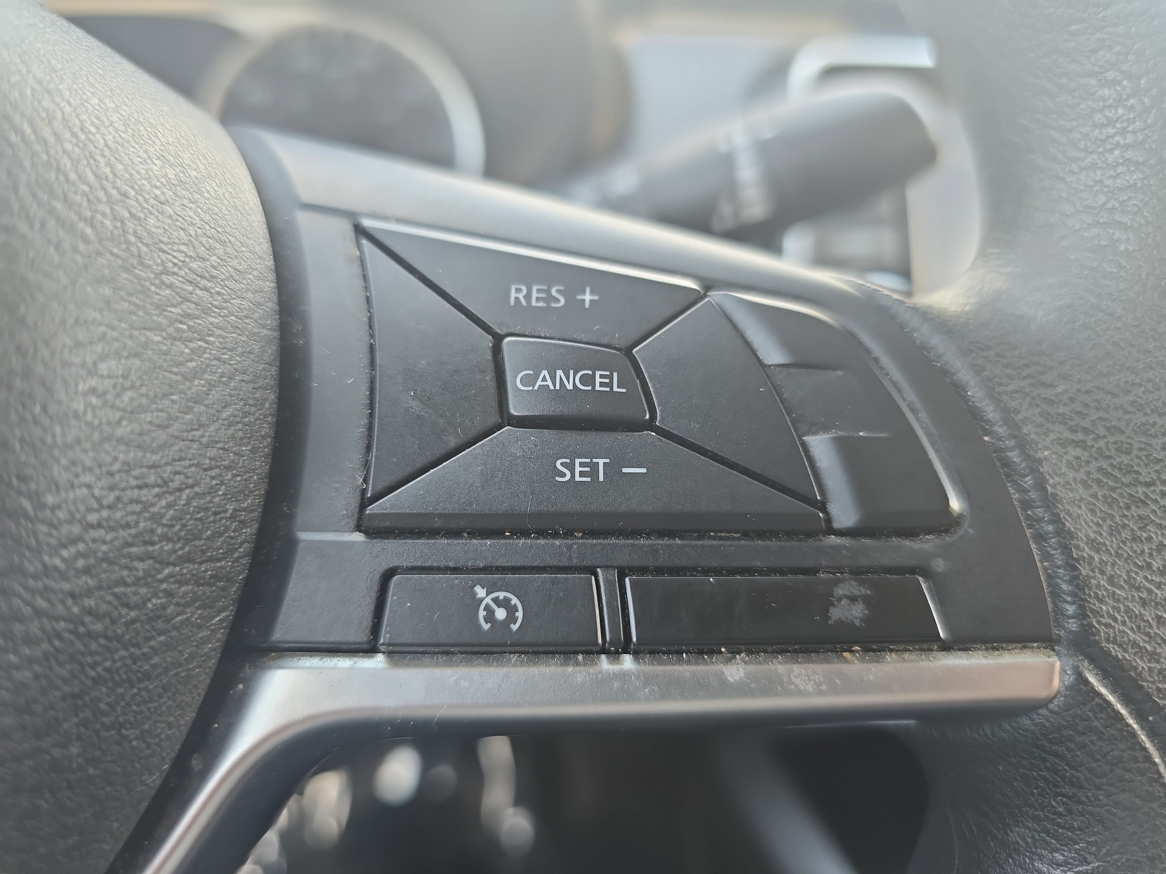 Used 2021 Nissan Versa S FWD image 16