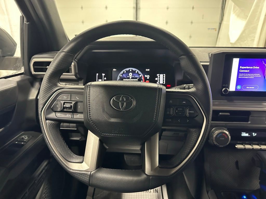 Used 2025 Toyota 4Runner SR5 image 18