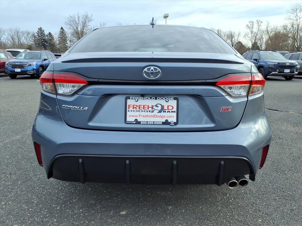 Used 2024 Toyota Corolla SE FWD image 5