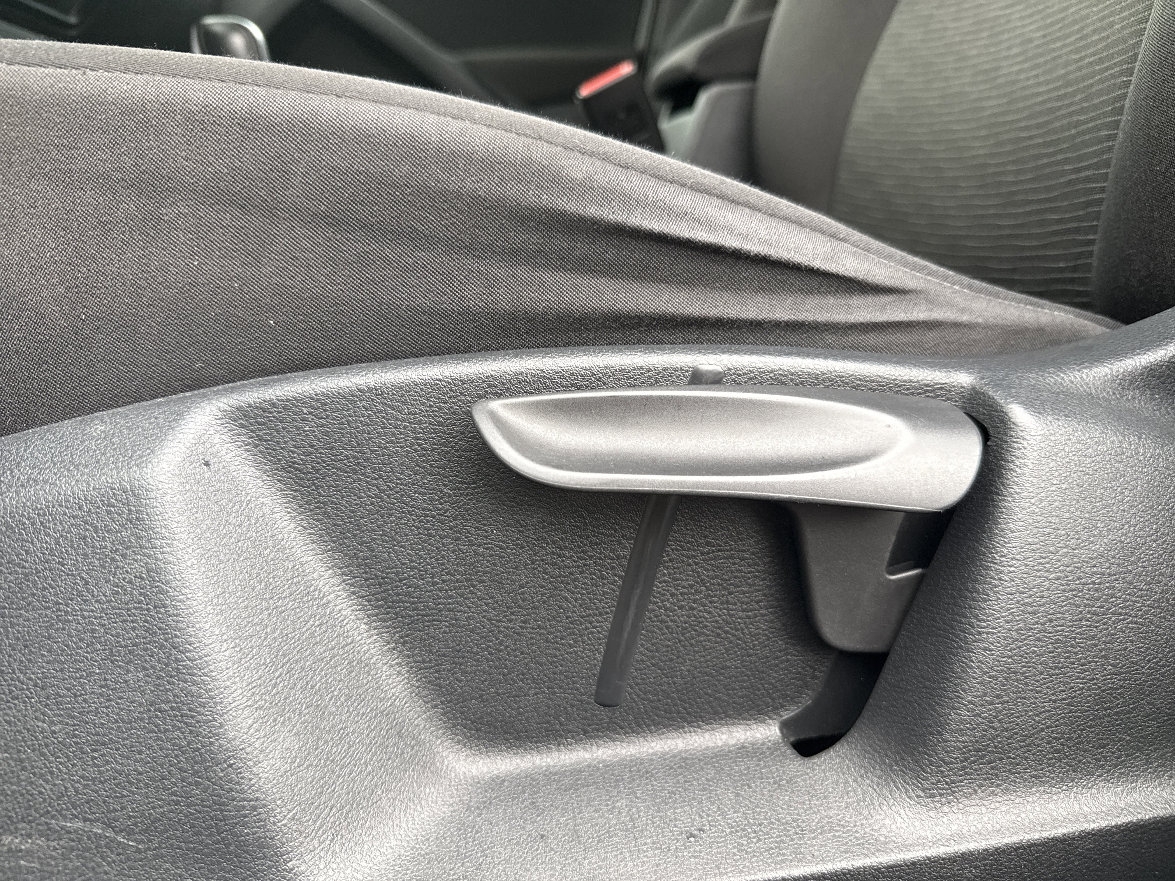 Used 2018 Volkswagen Tiguan Limited w/ Premium Package image 12