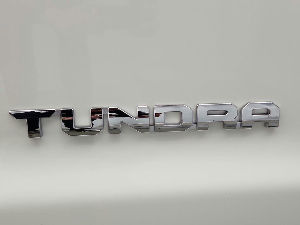 Used 2018 Toyota Tundra SR5 w/ TRD Off Road Package image 27